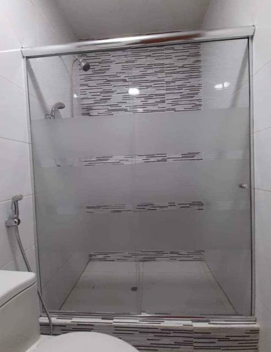 Las mejores puertas para duchas corredizas de Lima están en Euroduchas